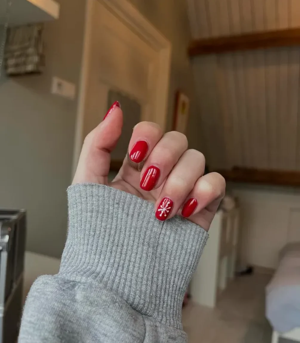 109 Lipstick Red - Image 3